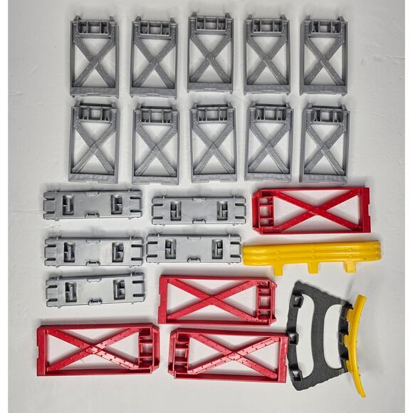 Thomas & Friends TrackMaster Train Builder Set 67 Piece Fisher-Price Gift - Picture 7 of 15